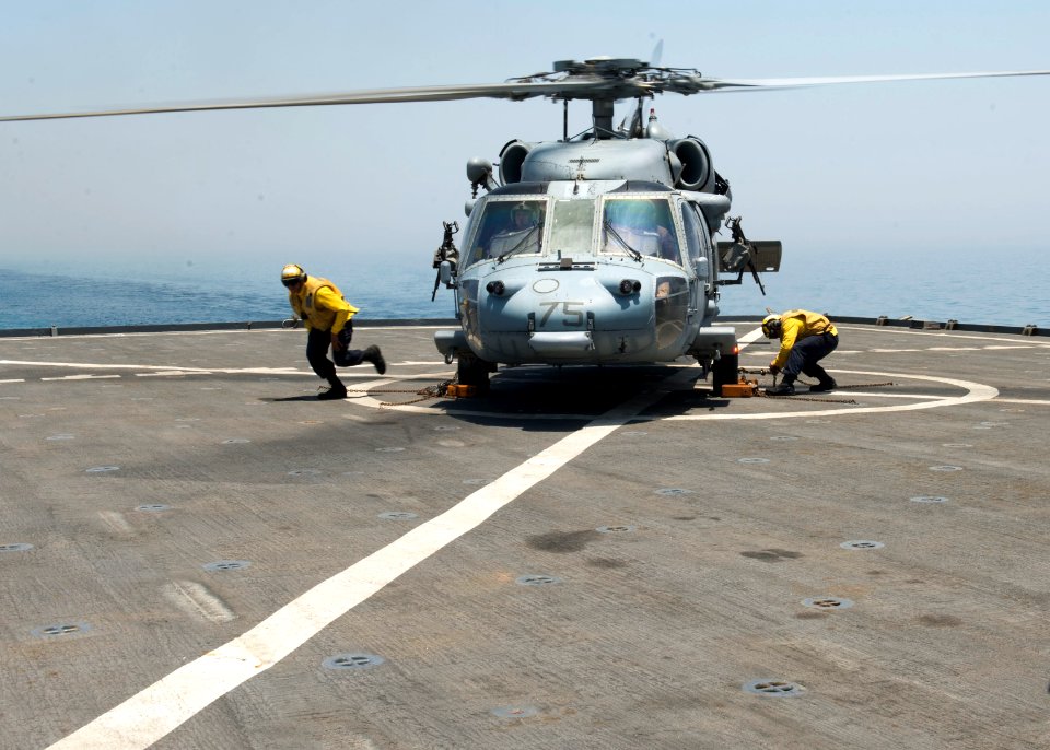 USS Gunston Hall (LSD 44) 140621-N-XJ695-119 (14301794908)