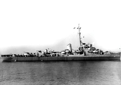 USS Hammann (DE-131) off the New York Naval Shipyard on 21 March 1944 (19-N-64204)