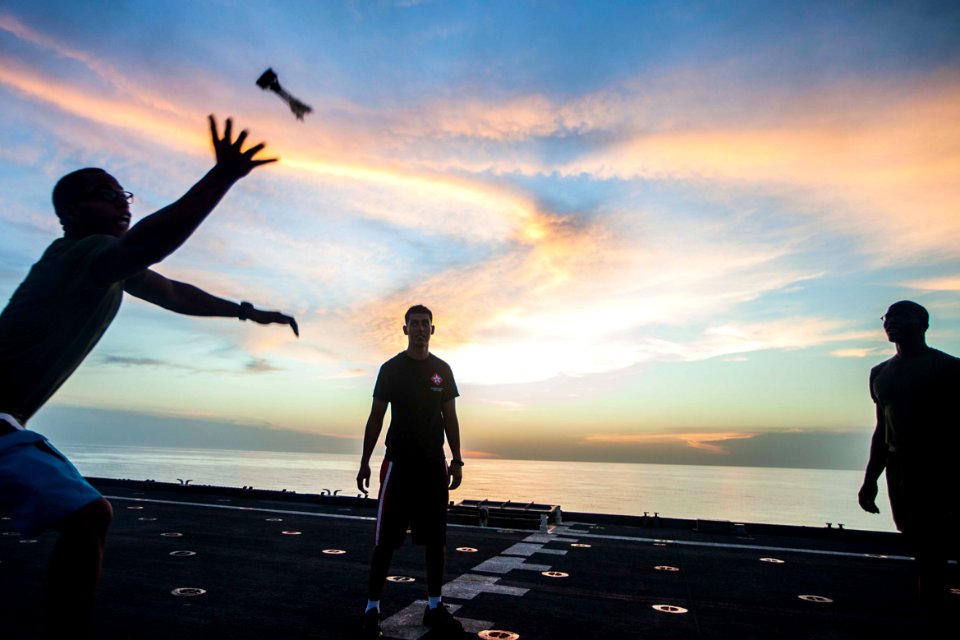 USS Gunston Hall (LSD 44) 140914-M-HZ646-229 (15058811860)