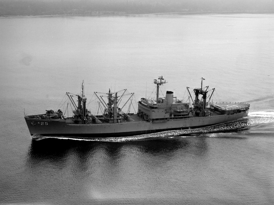 USS Haleakala (AE-25) underway, circa in 1965 (6927969)