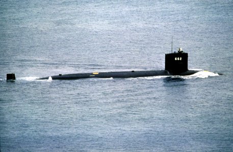 USS Gurnard (SSN-662) underway off San Diego on 1 February 1991 (6467986)