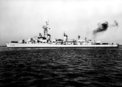 USS Hanson (DDR-832) at sea on 7 March 1957