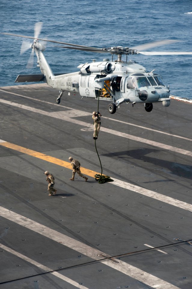 USS HARRY S. TRUMAN (CVN 75) 130909-N-ZG705-167 (9800062605)