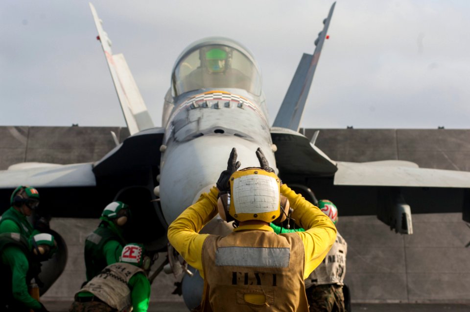 USS HARRY S. TRUMAN (CVN 75) 130827-N-DV340-030 (9617829925)