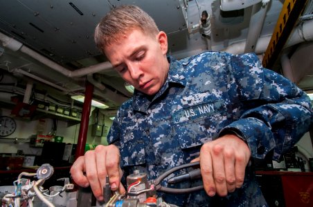 USS HARRY S. TRUMAN (CVN 75) 130924-N-NK123-034 (9931416603)