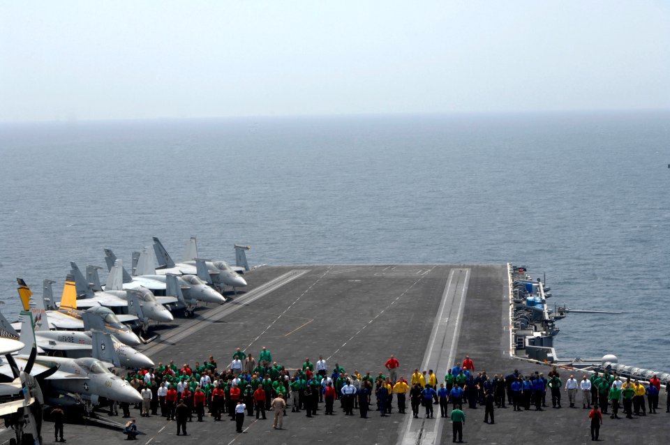USS HARRY S. TRUMAN (CVN 75) 130821-N-CE241-131 (9567036639)