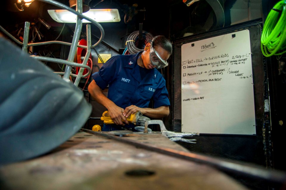 USS Harry S. Truman (CVN 75) 130913-N-BQ286-076 (9741333918)