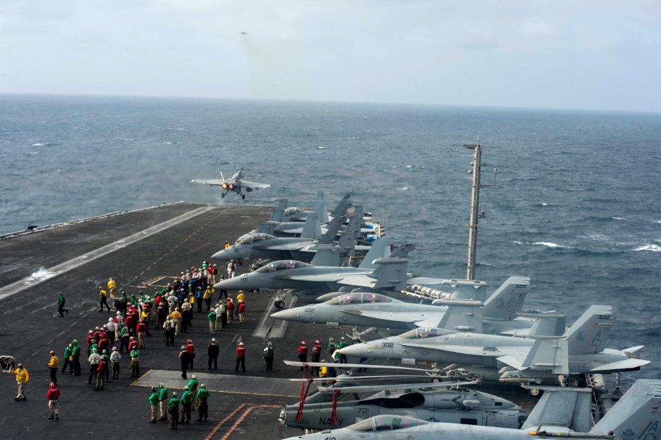 USS HARRY S. TRUMAN (CVN 75) 130827-N-CE241-063 (9621068580)