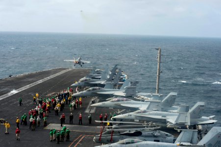 USS HARRY S. TRUMAN (CVN 75) 130827-N-CE241-063 (9621068580)