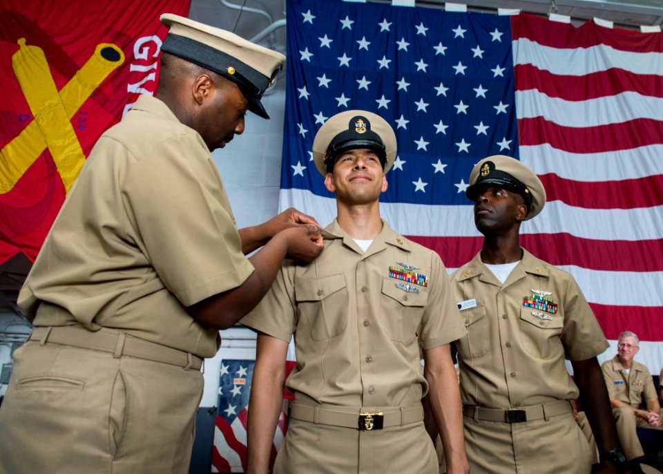 USS HARRY S. TRUMAN (CVN 75) 130915-N-CE241-082 (9768634341)