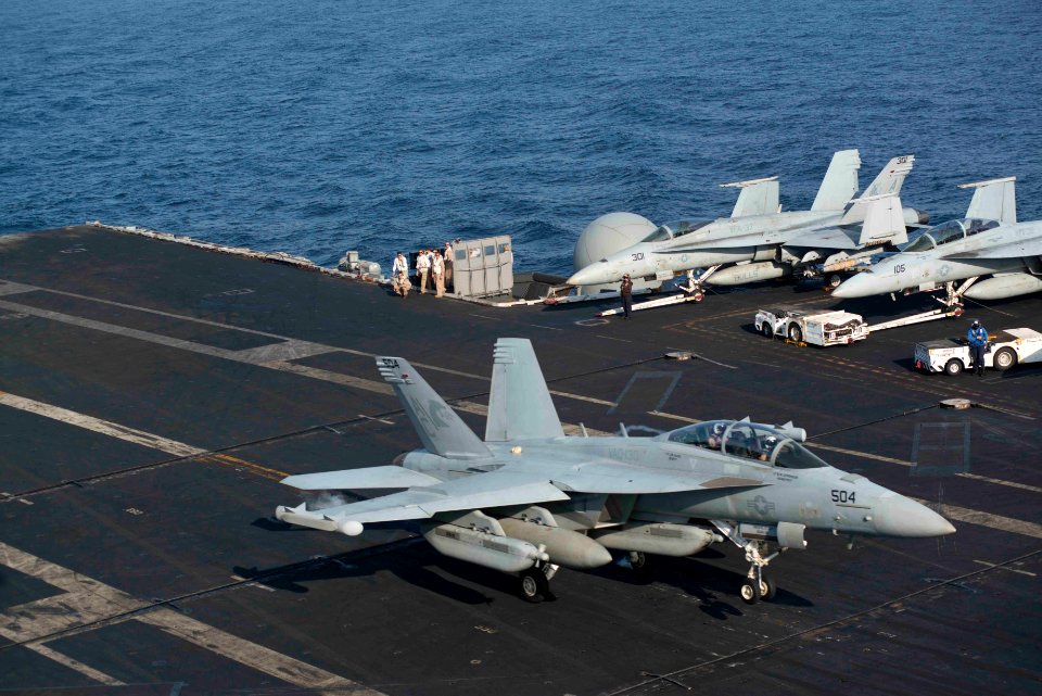 USS HARRY S. TRUMAN (CVN 75) 131005-N-CC806-073 (10113507413)