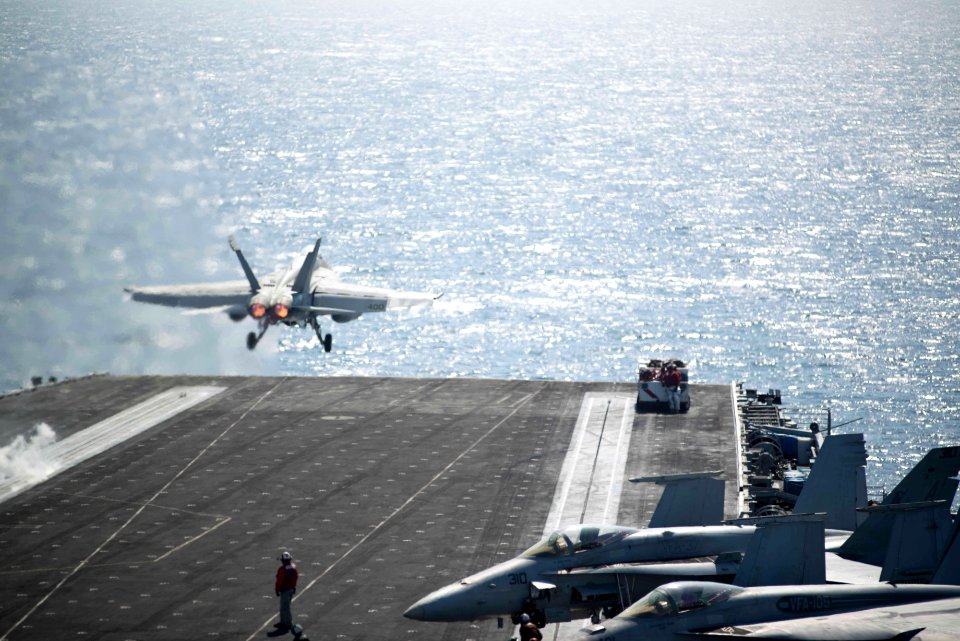 USS HARRY S. TRUMAN (CVN 75) 131005-N-GR168-022 (10113232766)