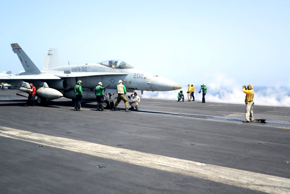 USS HARRY S. TRUMAN (CVN 75) 130930-N-GR168-019 (10034119025)
