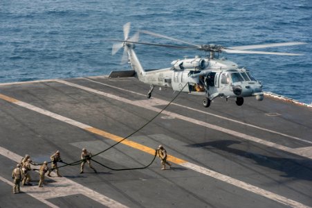 USS HARRY S. TRUMAN (CVN 75) 130909-N-ZG705-180 (9800085824)