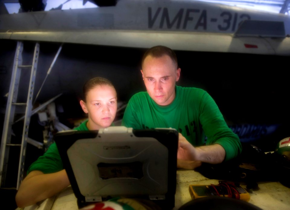 USS HARRY S. TRUMAN (CVN 75) 130928-N-ZG705-098 (10016497423)