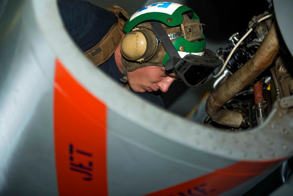 USS HARRY S. TRUMAN (CVN 75) 131014-N-CC806-044 (10286174305)