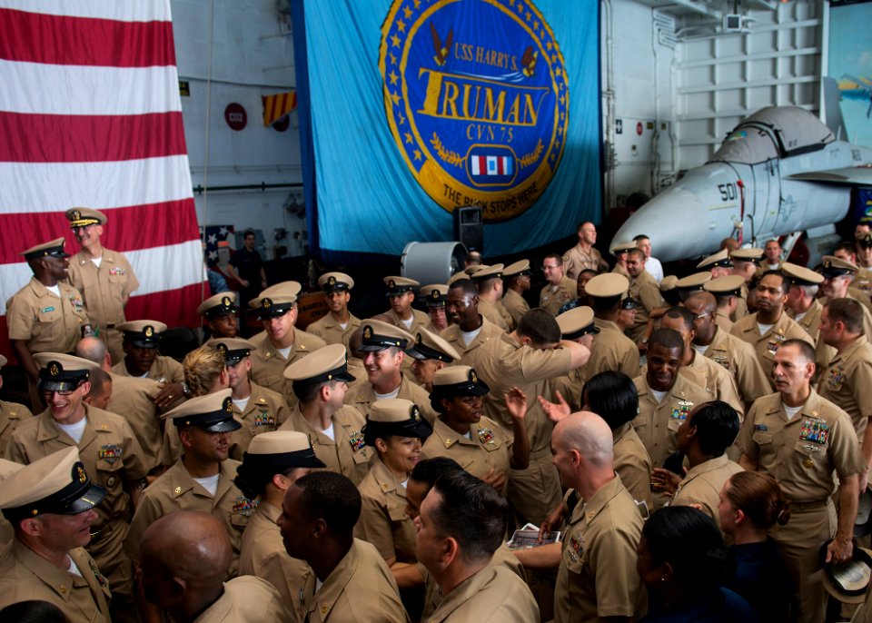 USS HARRY S. TRUMAN (CVN 75) 130915-N-RQ668-069 (9759545225)
