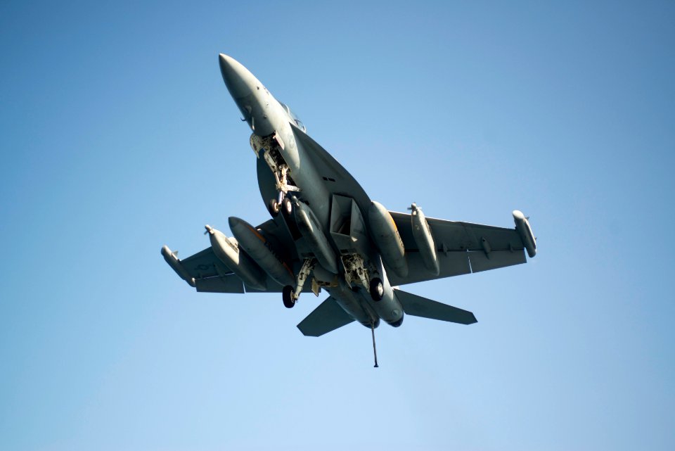 USS HARRY S. TRUMAN (CVN 75) 131005-N-GR168-003 (10113146374)