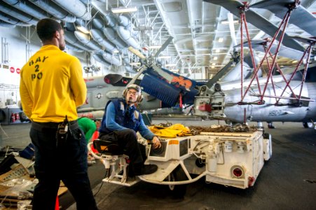 USS HARRY S. TRUMAN (CVN 75) 131005-N-NK123-045 (10113455666)