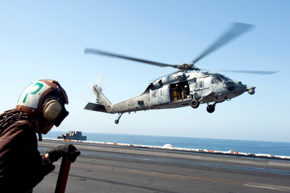 USS HARRY S. TRUMAN (CVN 75) 131019-N-ZG705-012 (10397654226)