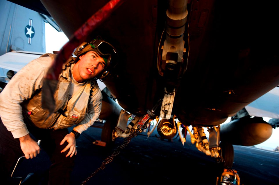 USS HARRY S. TRUMAN (CVN 75) 131102-N-ZG705-258 (10640266584)