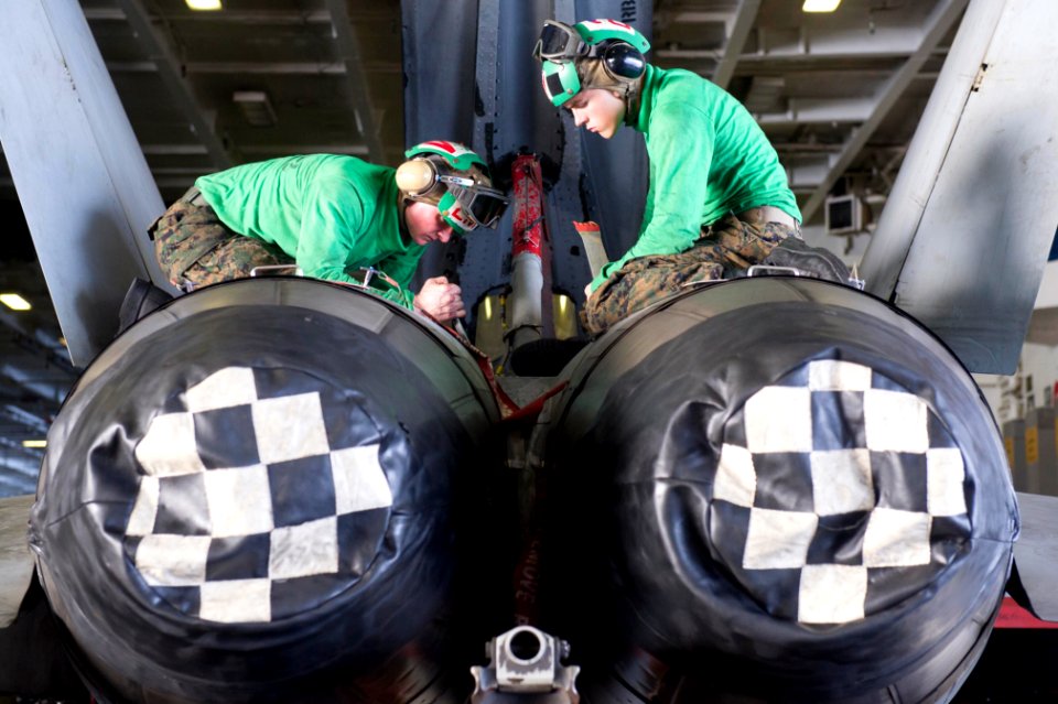 USS HARRY S. TRUMAN (CVN 75) 131008-N-ZG705-121 (10182637743)