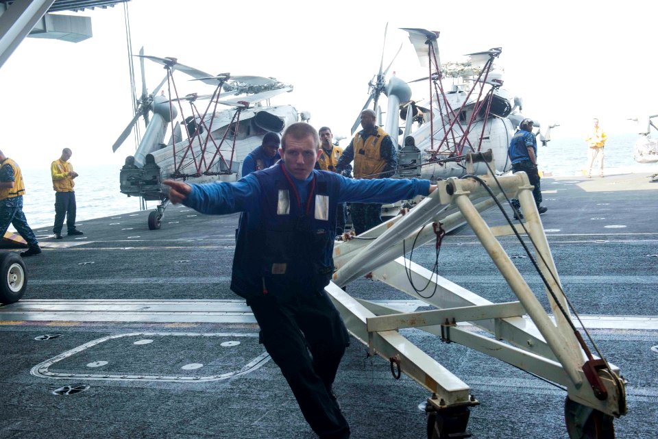 USS HARRY S. TRUMAN (CVN 75) 131029-N-CC806-032 (10591271674)