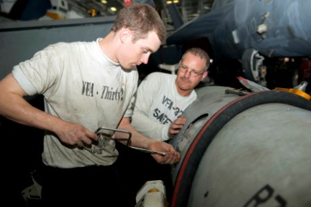 USS Harry S. Truman (CVN 75) 131031-N-CC806-012 (10606797923)
