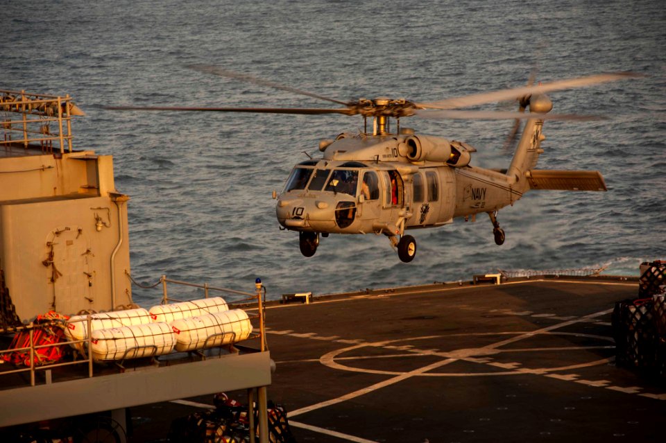 USS HARRY S. TRUMAN (CVN 75) 131106-N-GR168-070 (10720212976)
