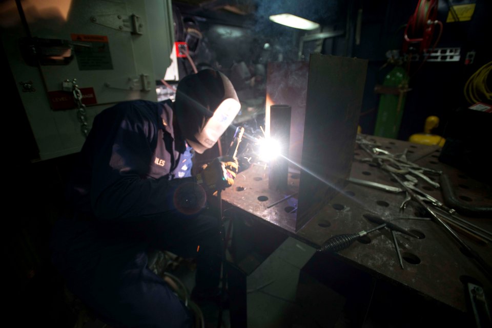 USS HARRY S. TRUMAN (CVN 75) 131102-N-GR168-020 (10640253405)