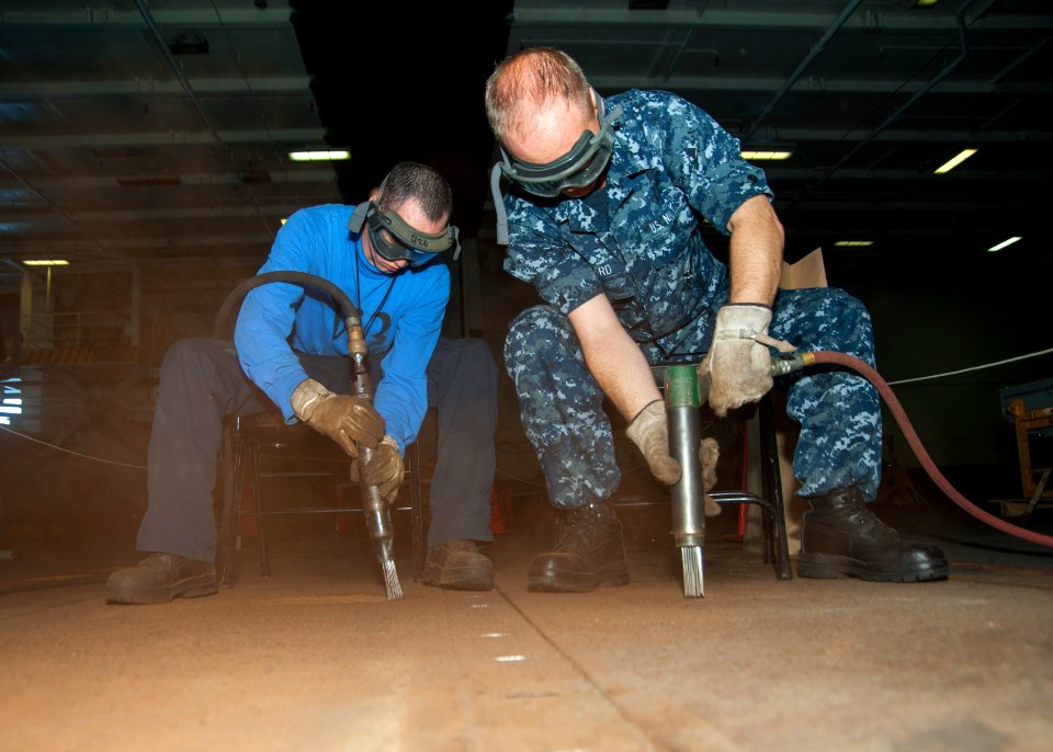 USS HARRY S. TRUMAN (CVN 75) 131110-N-LH273-010 (10793476494)