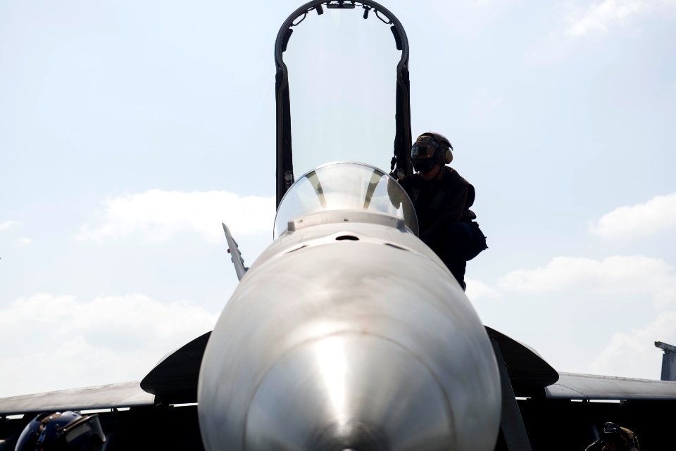 USS HARRY S. TRUMAN (CVN 75) 131103-N-CC806-022 (10685611066)