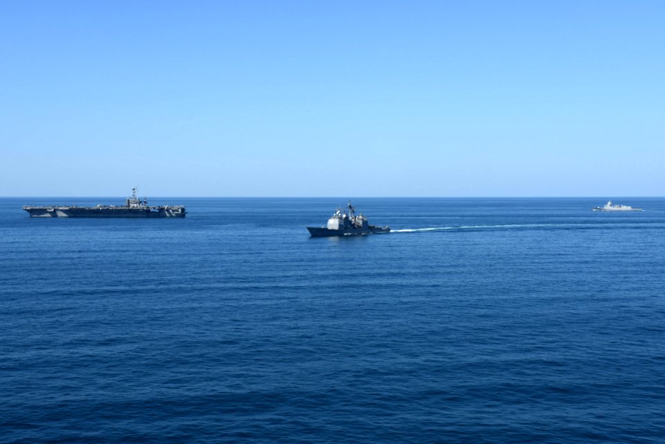 USS HARRY S. TRUMAN (CVN 75) 131111-N-MV682-096 (10835368783)