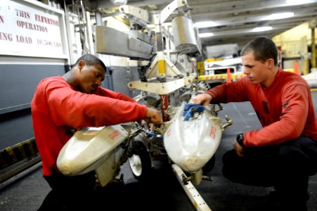 USS Harry S. Truman (CVN 75) 131030-N-CE241-112 (10606556825)