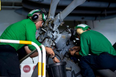 USS HARRY S. TRUMAN (CVN 75) 131104-N-GR168-012 (10685659786)