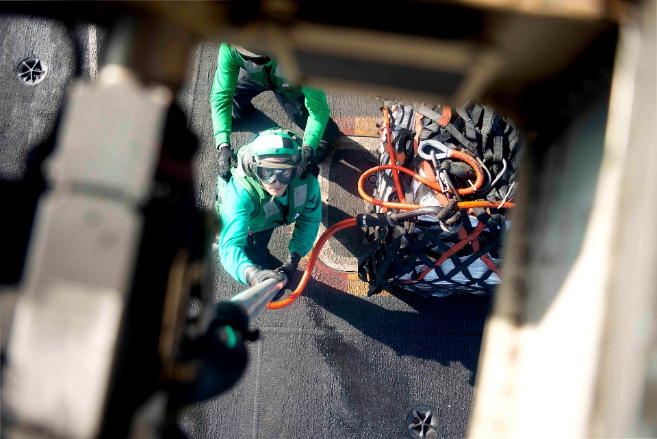 USS HARRY S. TRUMAN (CVN 75) 131023-N-MV682-434 (10452991533)