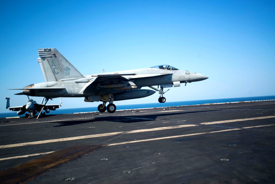 USS HARRY S. TRUMAN (CVN 75) 131102-N-GR168-020 (10640260295)