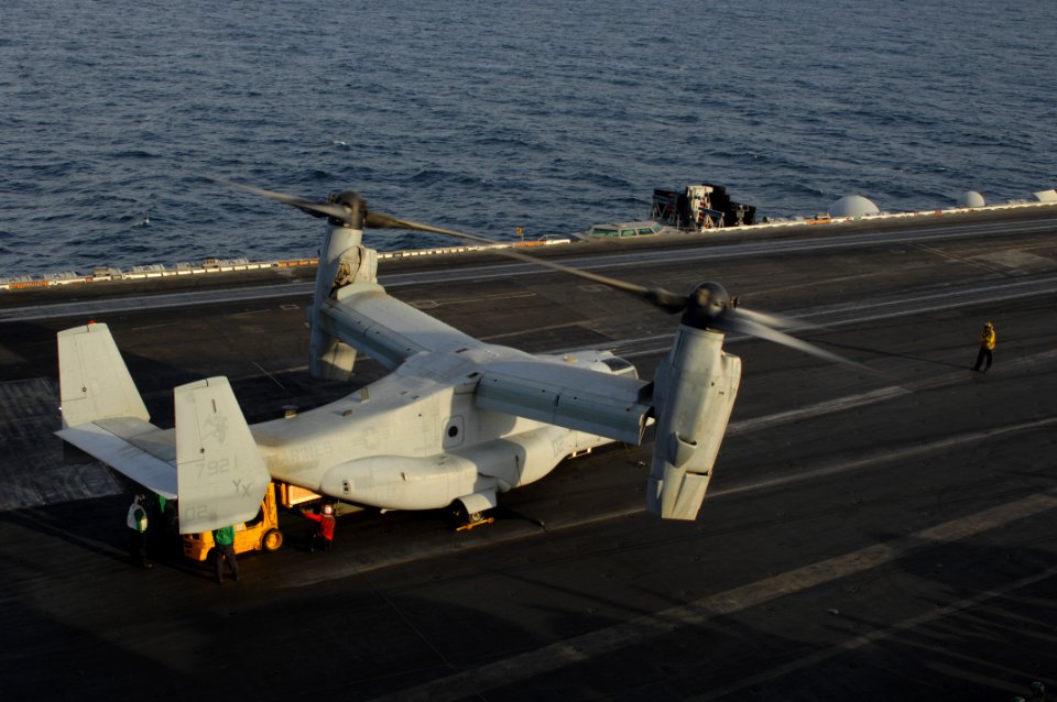 USS HARRY S. TRUMAN (CVN 75) 131123-N-ZN848-098 (11023501714)