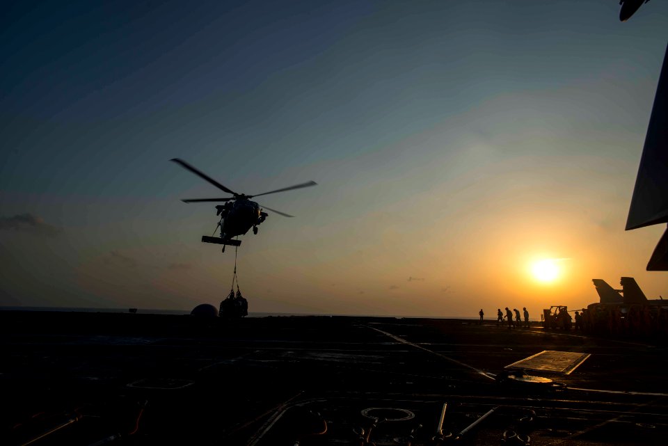 USS HARRY S. TRUMAN (CVN 75) 131106-N-GR168-004 (10720132365)