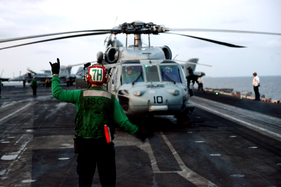 USS HARRY S. TRUMAN (CVN 75) 131123-N-MV682-269 (11023443826)