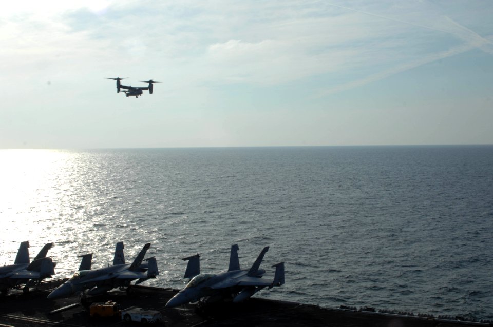USS HARRY S. TRUMAN (CVN 75) 131123-N-ZN848-049 (11023552223)