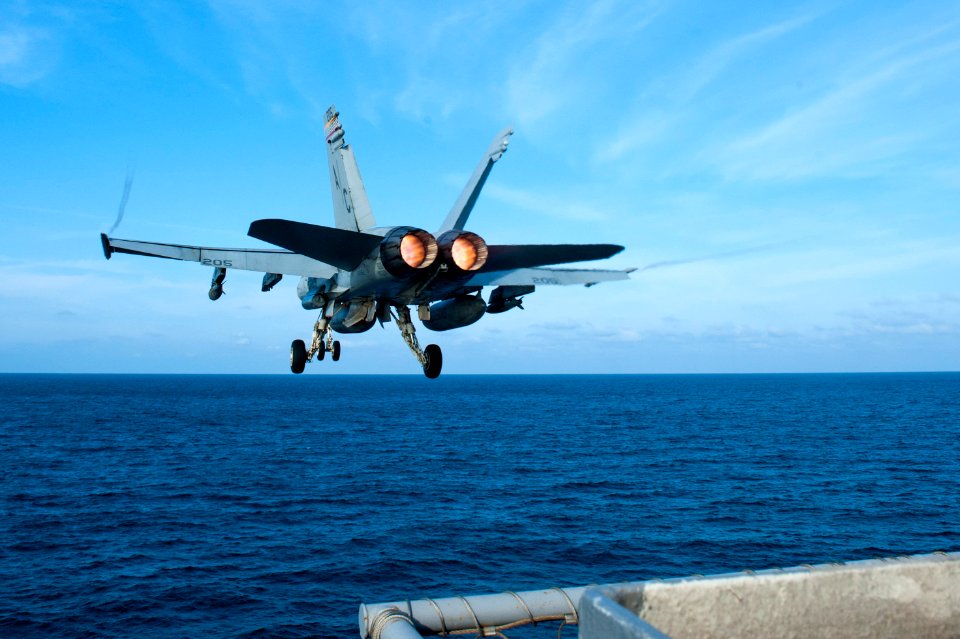 USS HARRY S. TRUMAN (CVN 75) 131123-N-ZG705-106 (11023437326)