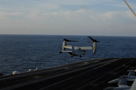 USS HARRY S. TRUMAN (CVN 75) 131123-N-ZN848-109 (11023334595)