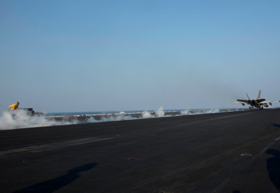 USS HARRY S. TRUMAN (CVN 75) 131129-N-CC806-143 (11146129704)