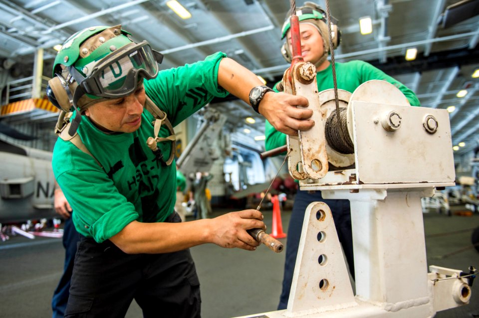 USS Harry S. Truman (CVN 75) 131206-N-CE241-007 (11248404216)