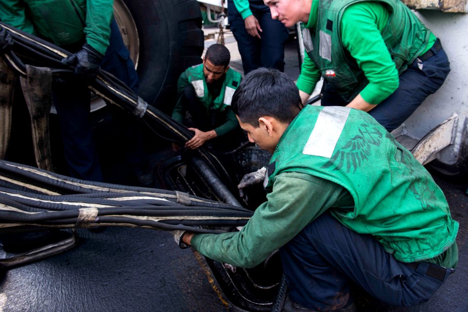 USS HARRY S. TRUMAN (CVN 75) 131115-N-CC806-032 (10882585815)