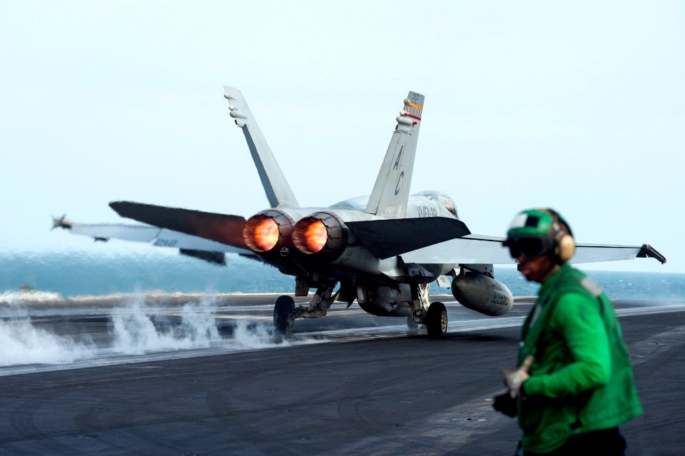 USS HARRY S. TRUMAN (CVN 75) 131114-N-ZG705-041 (10866845394)
