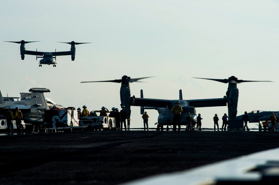 USS HARRY S. TRUMAN (CVN 75) 131123-N-ZG705-251 (11023555073)