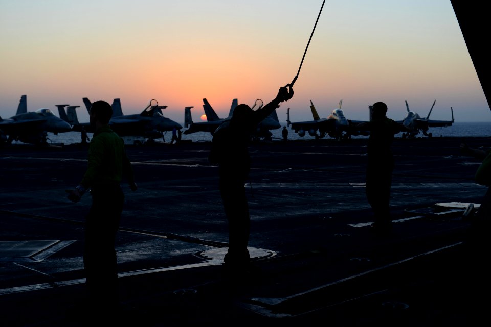 USS HARRY S. TRUMAN (CVN 75) 131214-N-CC806-014 (11379771174)