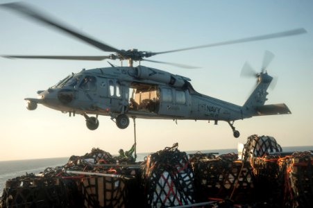 USS HARRY S. TRUMAN (CVN 75) 131204-N-RY581-144 (11217170554)